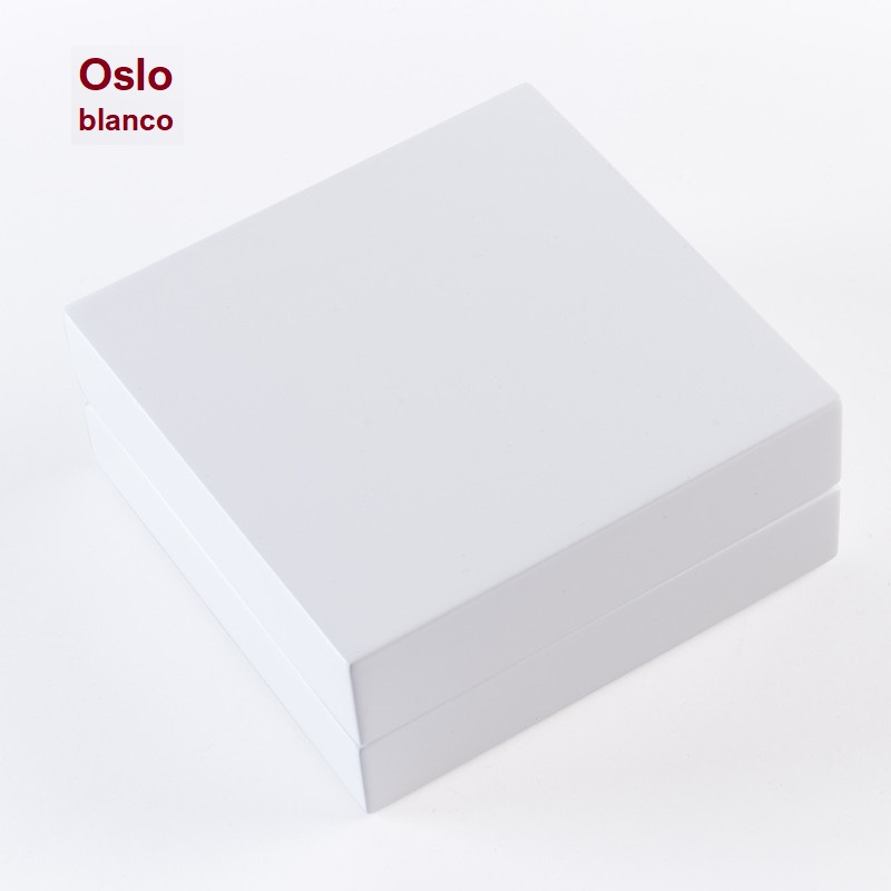 Estuche Oslo cadena colgante 90x90x36 mm.